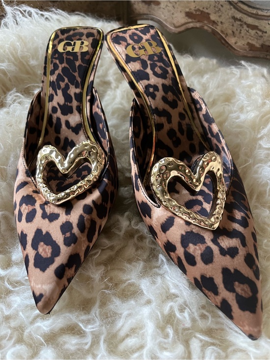 Gianni Bini Shoes - Gianni Bini Heart- Eyes Heels